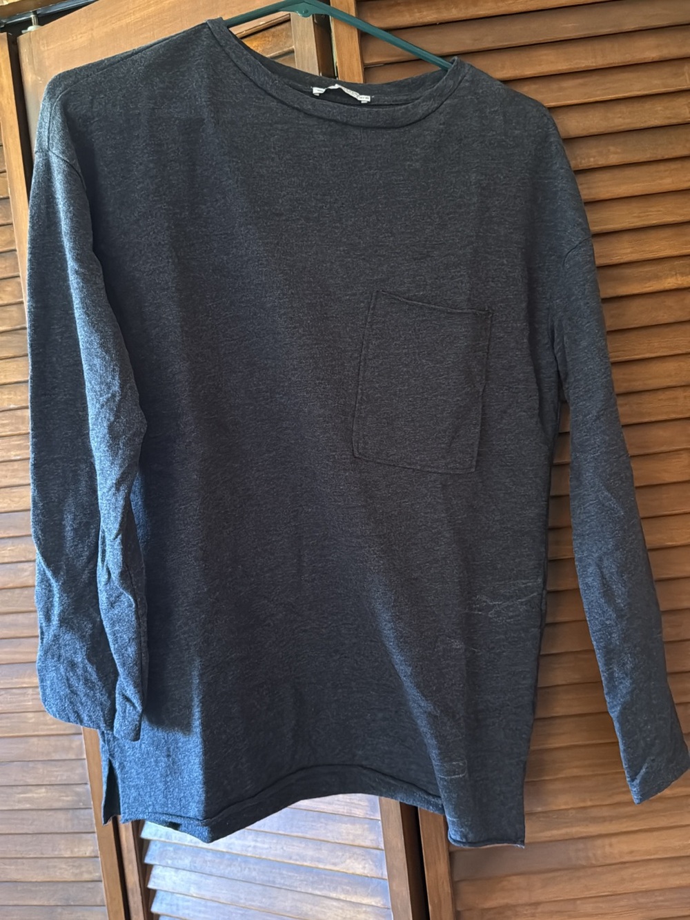 Women's Long Sleeve Pocket Tee - Charcoal Heather